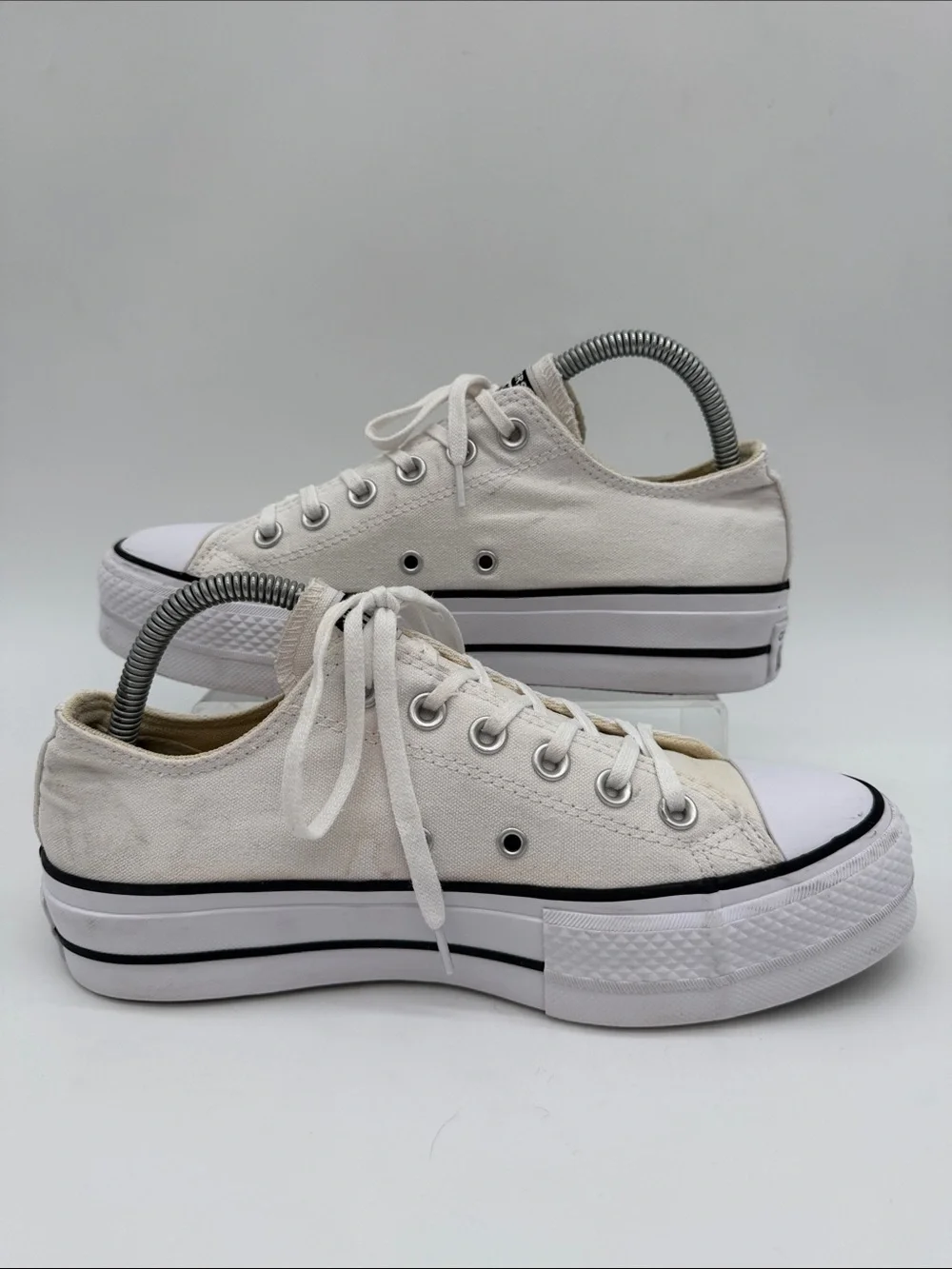 Converse Chuck Taylor All Star White Lift Low Platform Womens 8 Sneakers 560251F - Picture 4 of 16
